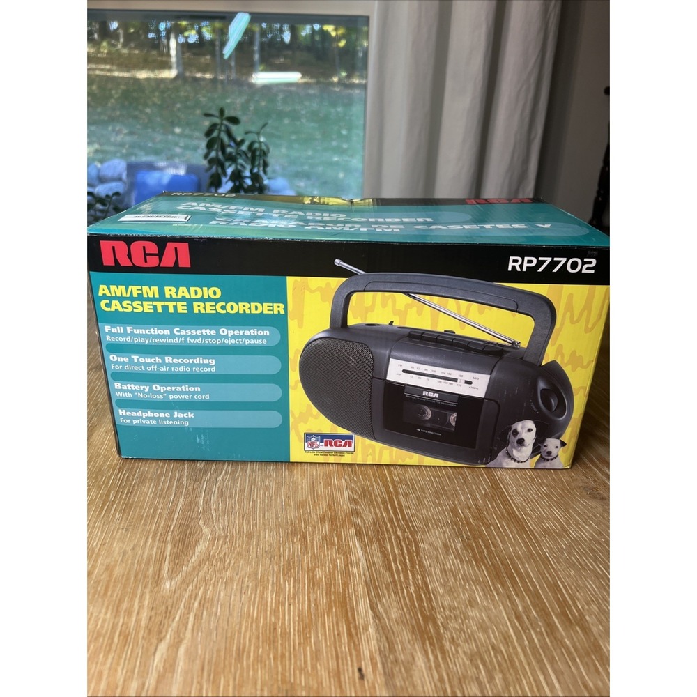Vintage Portable RCA FM/AM Radio Cassette Recorder‎ NOS New!